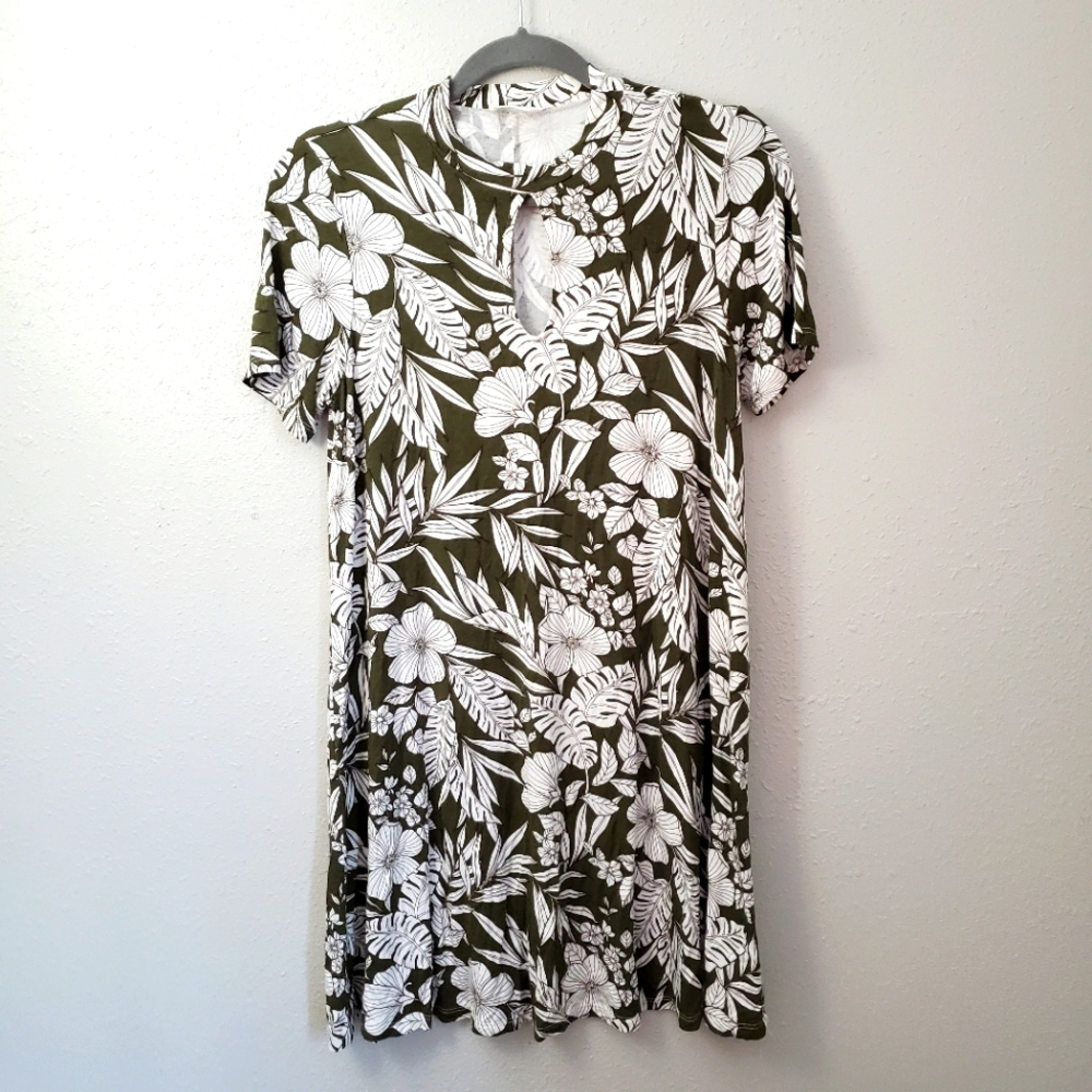 Le Kate Green White Casual Tropical Planty Dress size Medium